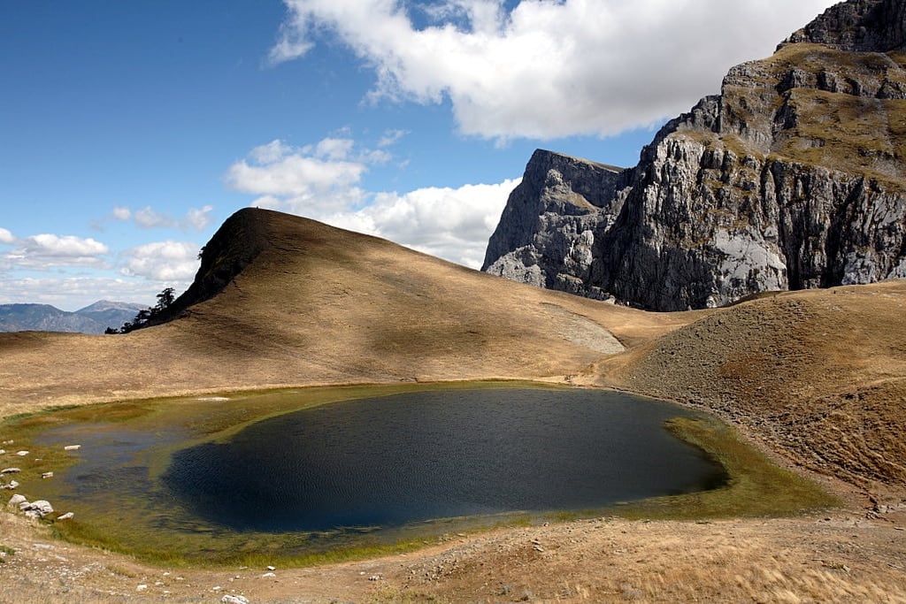 Discover Dragon Lake of Tymfi: Greece’s Hidden Alpine Gem